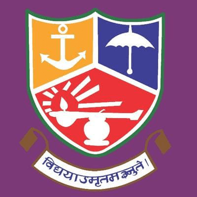 Maharajas College